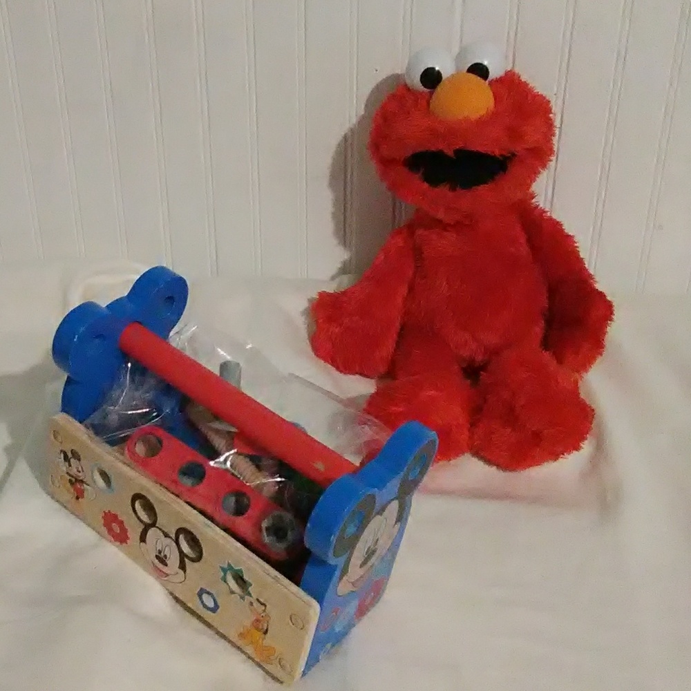 SALE Used Bundle Of Toys Elmo/Mickey Toolbox - Picture 1 of 8